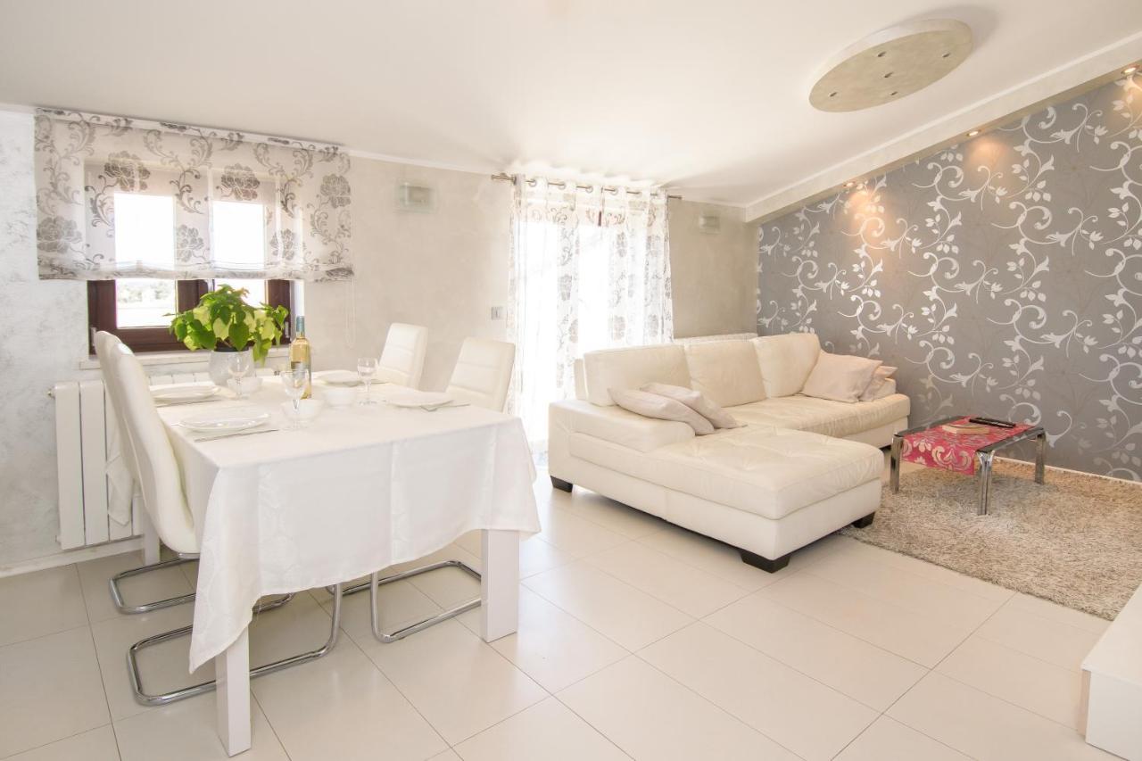 Apartments Dora بوريتش المظهر الخارجي الصورة